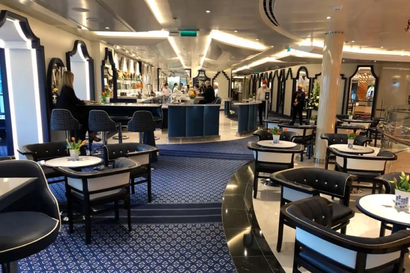 Aan boord van de ms Rotterdam